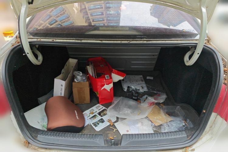 Used Volkswagen Jetta 2015 Zhuihui Edition 1.4L Manual Fashion Model Trunk
