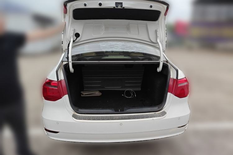 Used Volkswagen Jetta 2015 1.6L Automatic Comfort Model Trunk