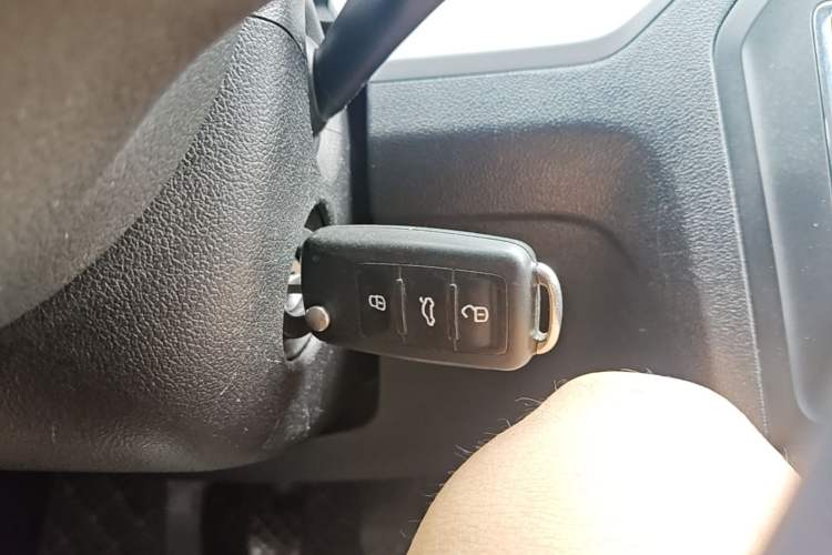Used Volkswagen Jetta 2015 1.6L Manual Comfort Model Vehicle Key