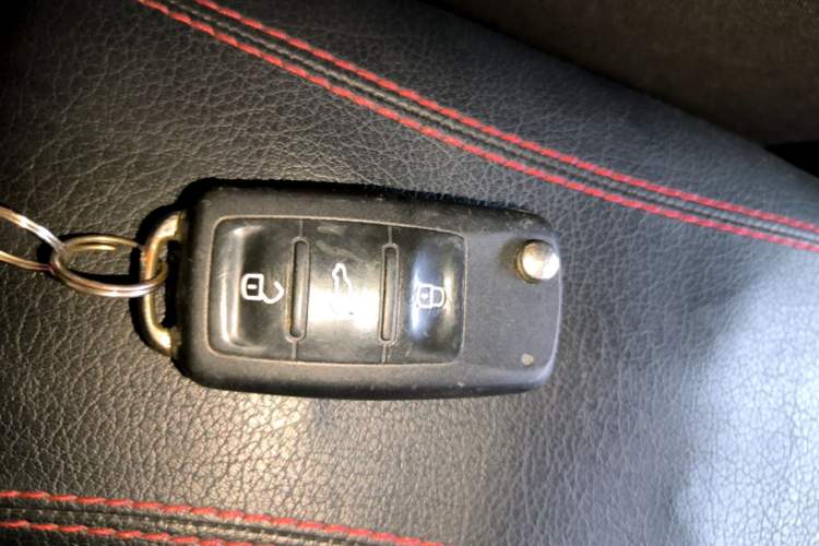 Used Volkswagen Jetta 2015 Value Edition 1.6L Manual Fashionable Style Vehicle Key