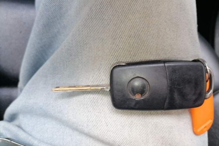 Used Volkswagen Jetta 2015 Zhuihui Edition 1.4L Manual Fashion Model Vehicle Key