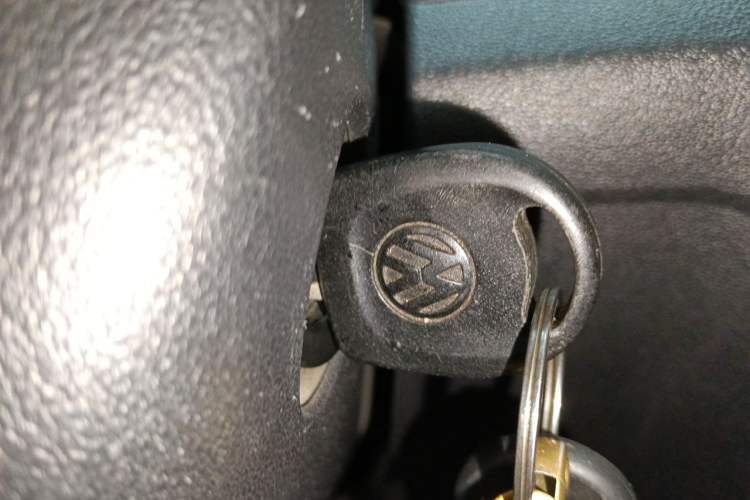 Used Volkswagen Jetta 2015 1.6L Manual Fashion Edition Vehicle Key