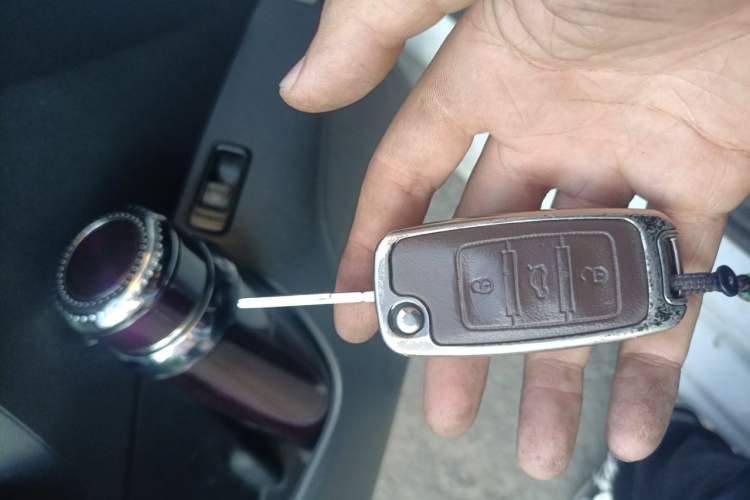 Used Volkswagen Jetta 2015 1.6L Automatic Fashion Model Vehicle Key