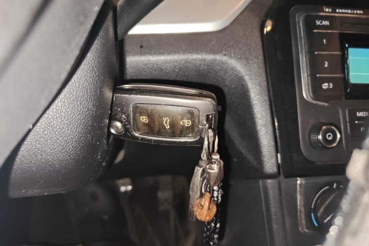 Used Volkswagen Jetta 2015 1.6L Automatic Comfort Model Vehicle Key