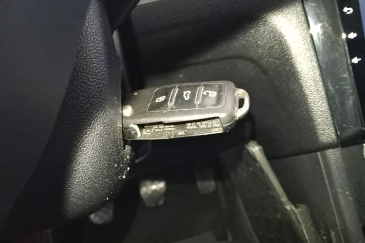 Used Volkswagen Jetta 2015 1.6L Manual Comfort Model Vehicle Key