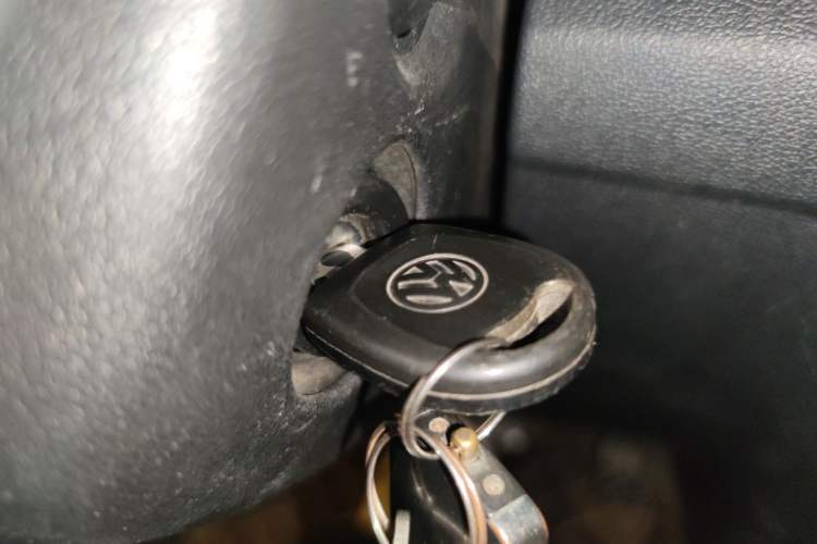Used Volkswagen Jetta 2015 1.6L Manual Fashion Edition Vehicle Key
