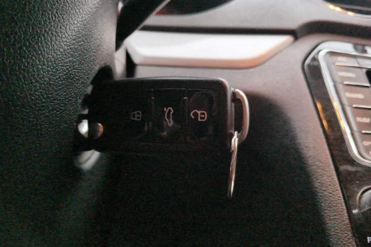 Used Volkswagen Jetta 2015 1.6L Manual Comfort Model Vehicle Key