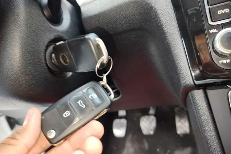 Used Volkswagen Jetta 2015 1.6L Manual Comfort Model Vehicle Key