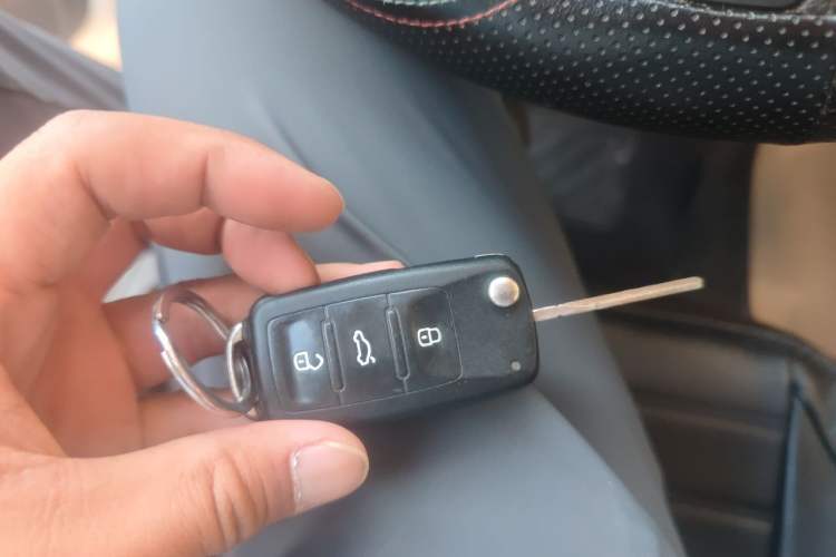 Used Volkswagen Jetta 2015 1.6L Manual Comfort Model Vehicle Key