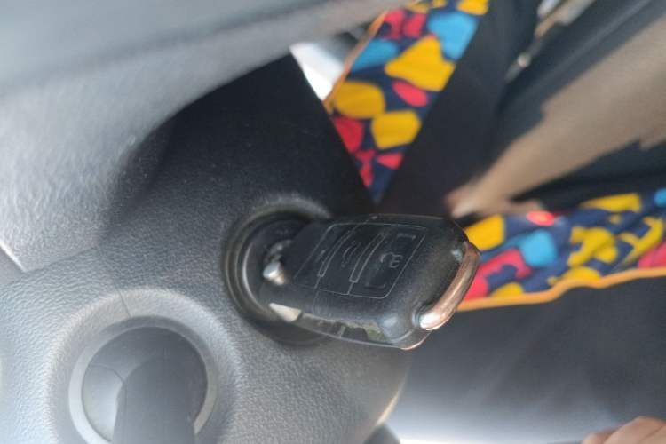 Used Volkswagen Jetta 2015 1.4L Manual Fashion Model Vehicle Key