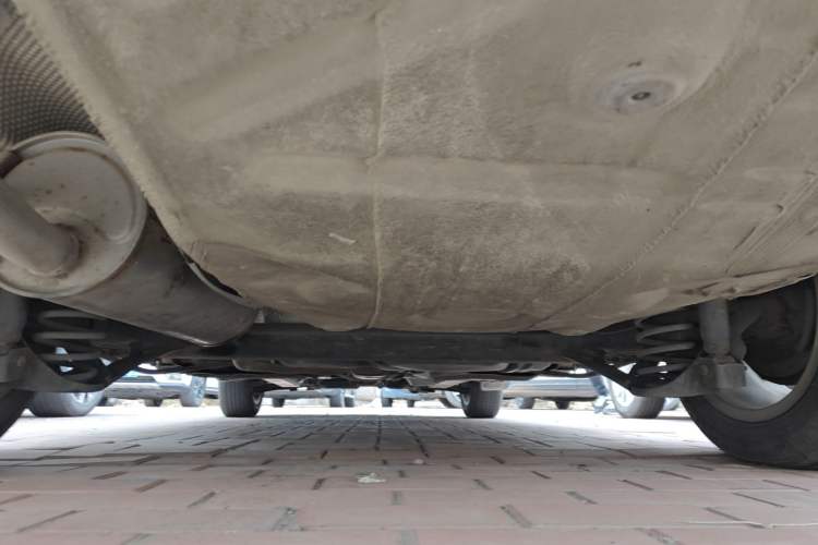 Used Volkswagen Jetta 2015 Zhihui Edition 1.4L Manual Comfort Model Chassis Rear
