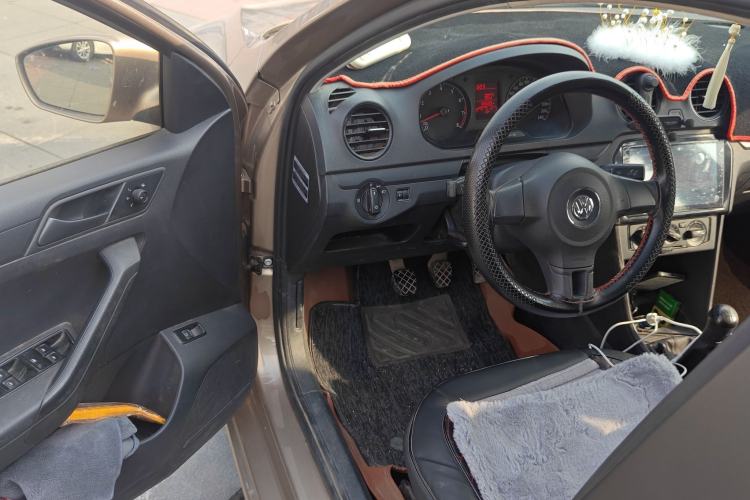 Used Volkswagen Jetta 2015 Zhuihui Edition 1.4L Manual Fashion Model Driver Seat