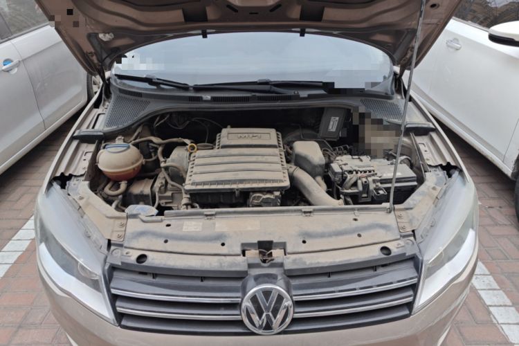 Used Volkswagen Jetta 2015 Zhihui Edition 1.4L Manual Comfort Model Engine Bay