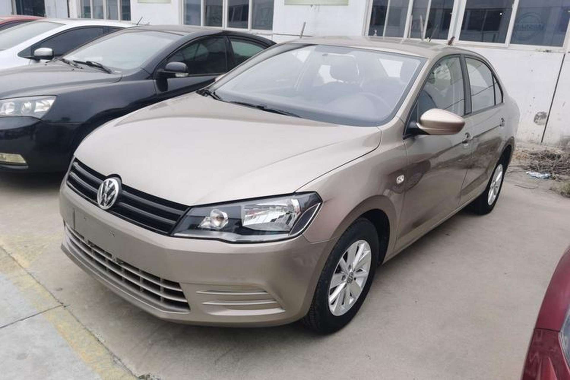 Used Volkswagen Jetta 2015 Value Edition 1.6L Manual Fashionable Style Front Left 45 Deg