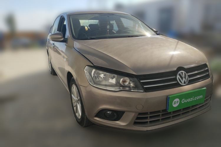 Used Volkswagen Jetta 2015 Zhuihui Edition 1.6L Manual Comfort Model Front Right 45 Deg