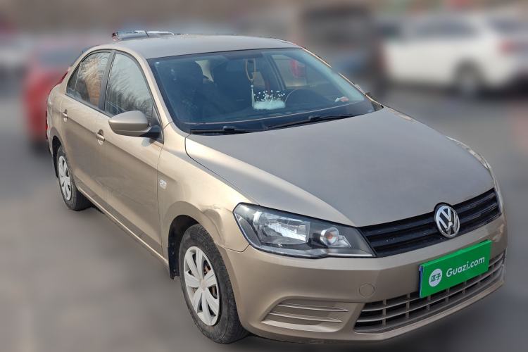 Used Volkswagen Jetta 2015 Zhuihui Edition 1.4L Manual Fashion Model Front Right 45 Deg
