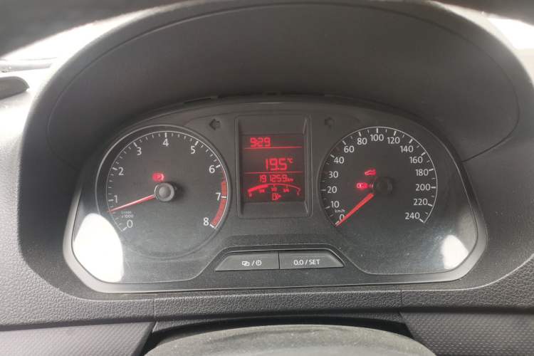 Used Volkswagen Jetta 2015 Value Edition 1.6L Manual Fashionable Style Instrument Cluster