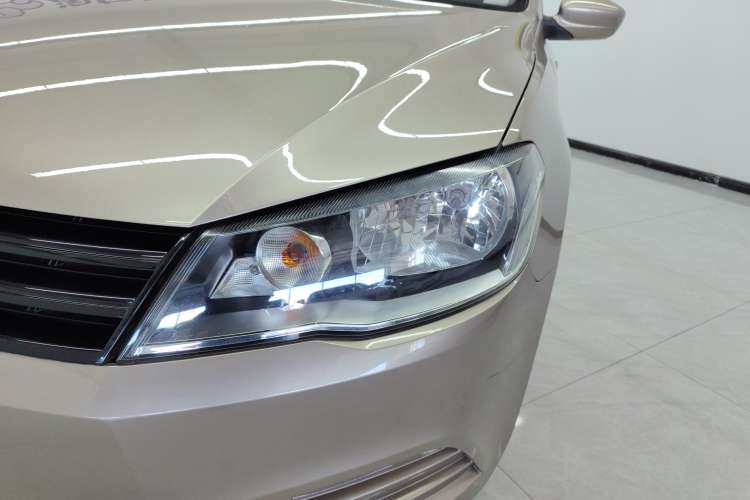 Used Volkswagen Jetta 2015 Value Edition 1.6L Automatic Fashion Version Left Front Headlight