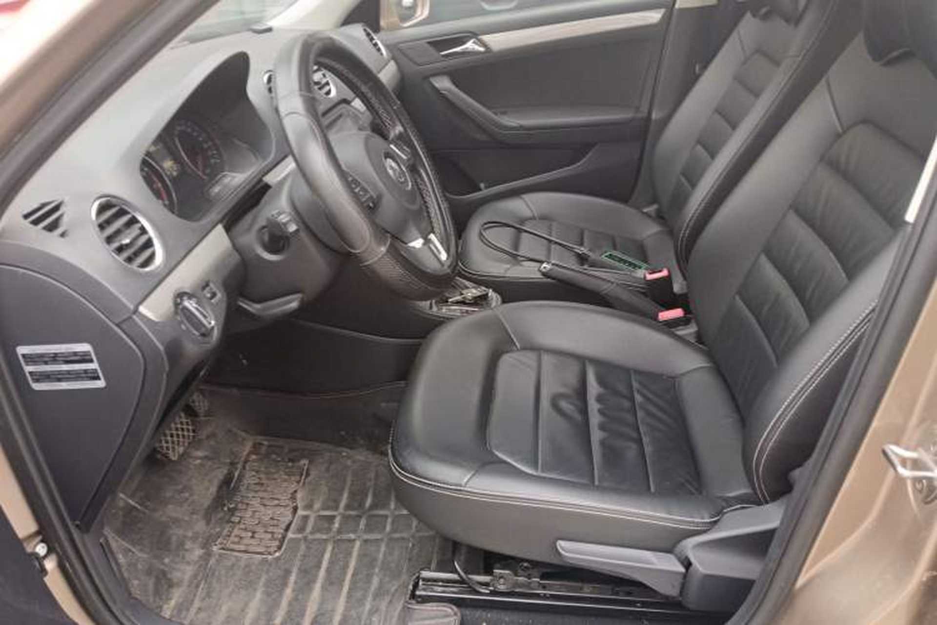 Used Volkswagen Jetta 2015 1.6L Automatic Luxury Model Left Front Seat