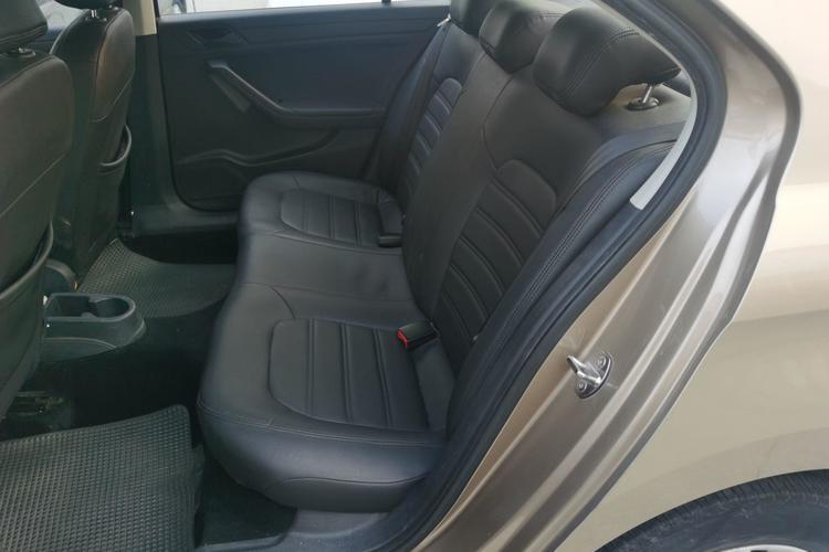 Used Volkswagen Jetta 2015 Value Edition 1.6L Manual Fashionable Style Left Rear Seat
