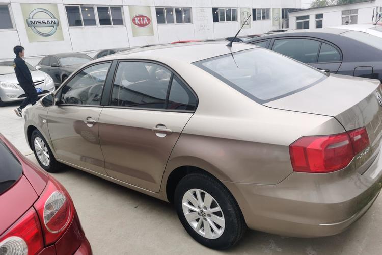 Used Volkswagen Jetta 2015 Value Edition 1.6L Manual Fashionable Style Left Side