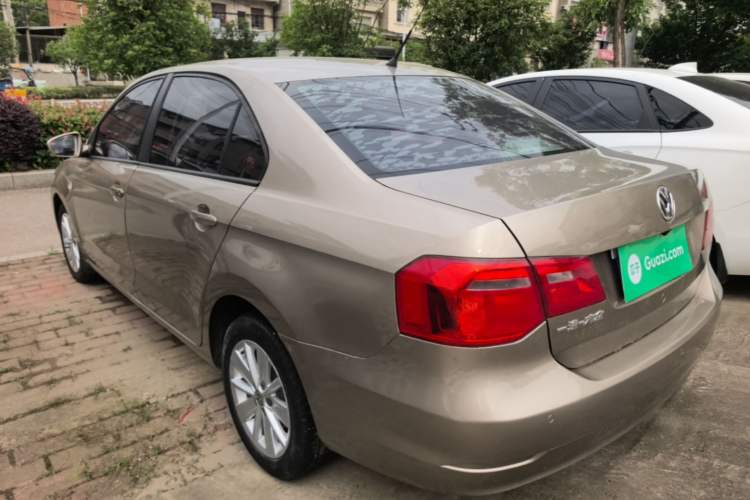 Used Volkswagen Jetta 2015 Value Edition 1.6L Automatic Comfort Version Rear Left 45 Deg