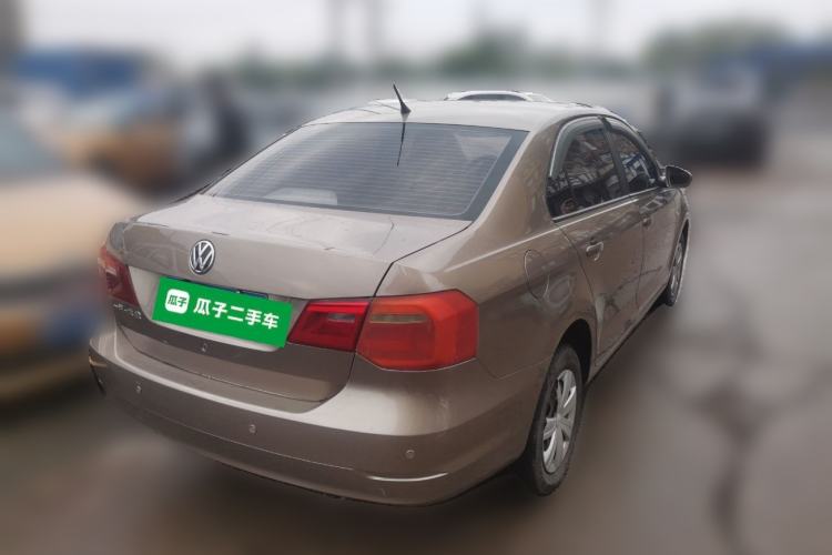 Used Volkswagen Jetta 2015 Value Edition 1.6L Manual Fashionable Style Rear Right 45 Deg