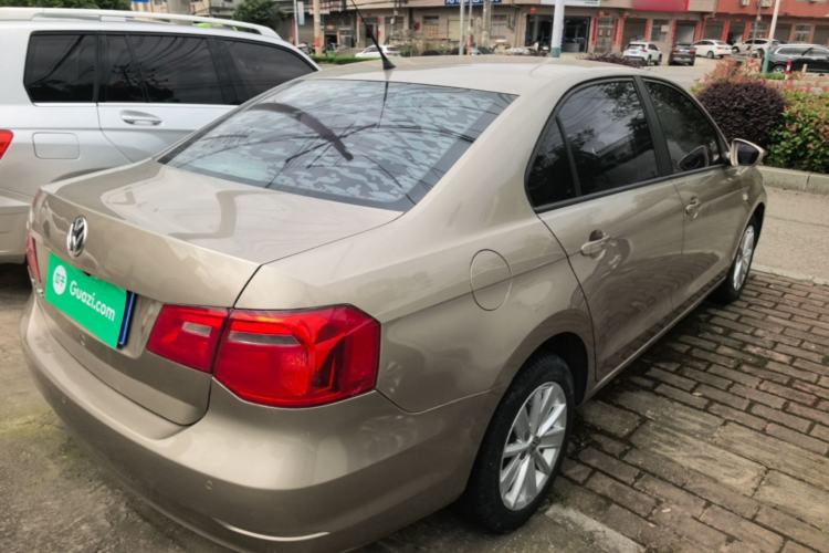 Used Volkswagen Jetta 2015 Value Edition 1.6L Automatic Comfort Version Rear Right 45 Deg