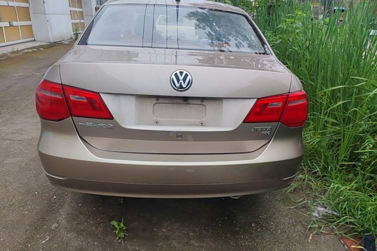 Used Volkswagen Jetta 2015 Value Edition 1.6L Manual Fashionable Style Rear