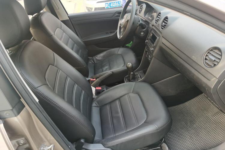Used Volkswagen Jetta 2015 Value Edition 1.6L Manual Fashionable Style Right Front Seat