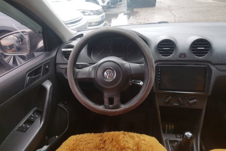 Used Volkswagen Jetta 2015 Value Edition 1.6L Manual Fashionable Style Steering Wheel