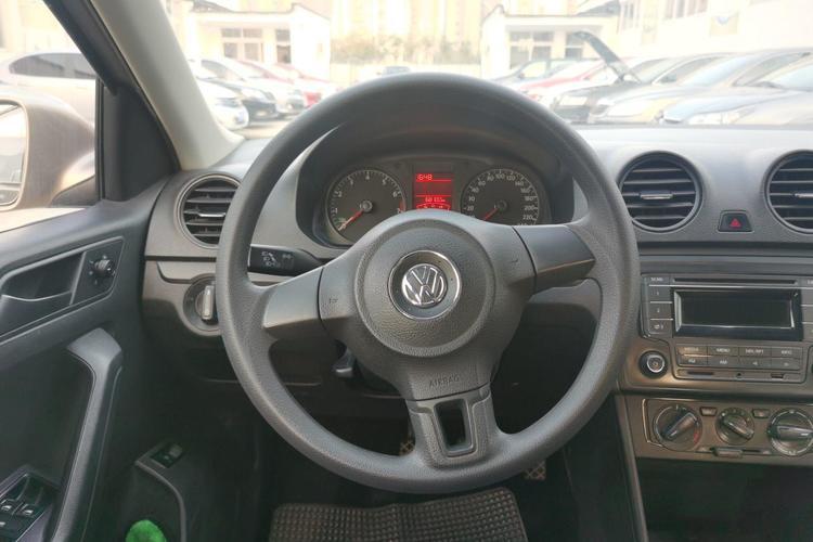 Used Volkswagen Jetta 2015 Value Edition 1.6L Manual Fashionable Style Steering Wheel