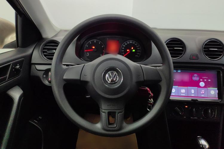 Used Volkswagen Jetta 2015 Value Edition 1.6L Automatic Fashion Version Steering Wheel