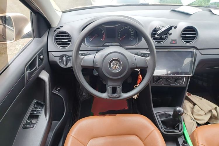 Used Volkswagen Jetta 2015 Value Edition 1.6L Manual Fashionable Style Steering Wheel