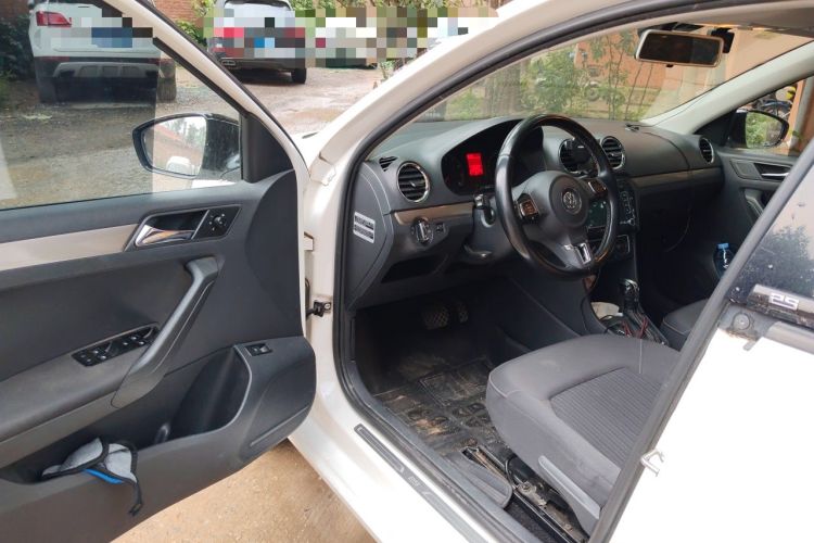 Used Volkswagen Jetta 2016 1.6L 25th Anniversary Edition Driver Seat