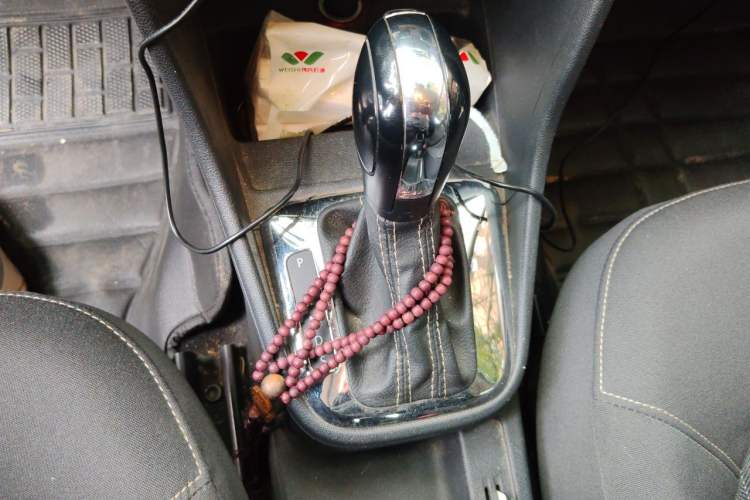 Used Volkswagen Jetta 2016 1.6L 25th Anniversary Edition Gear Lever
