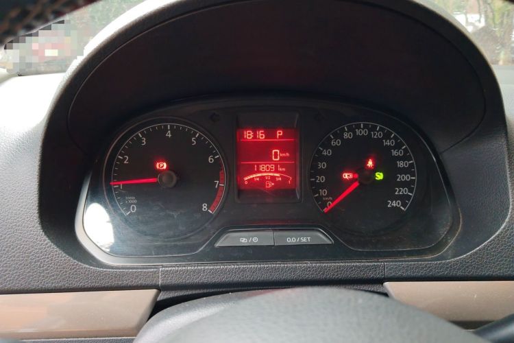 Used Volkswagen Jetta 2016 1.6L 25th Anniversary Edition Instrument Cluster