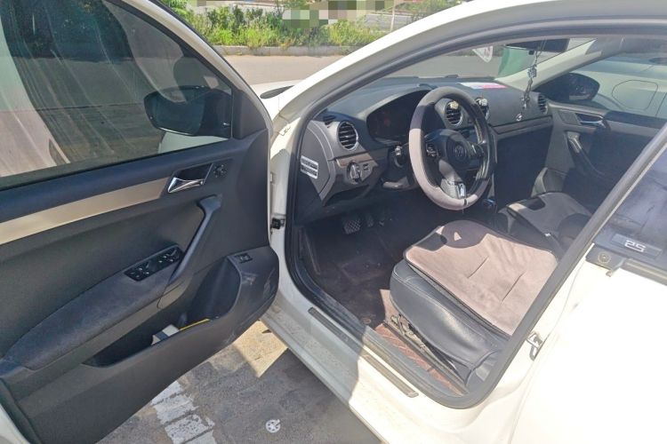 Used Volkswagen Jetta 2016 1.6L 25th Anniversary Edition Driver Seat