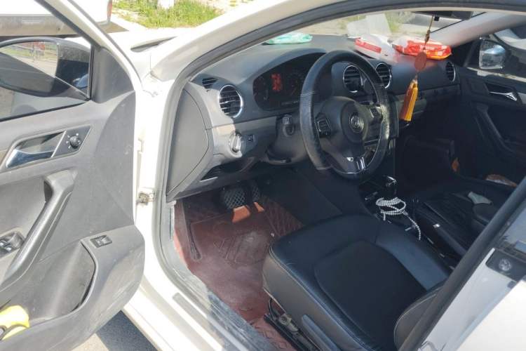 Used Volkswagen Jetta 2016 1.6L 25th Anniversary Edition Driver Seat