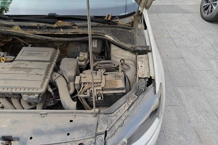 Used Volkswagen Jetta 2016 1.6L 25th Anniversary Edition Engine Bay Left