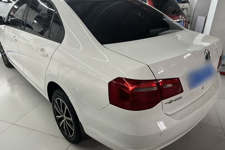 Used Volkswagen Jetta 2016 1.6L 25th Anniversary Edition Exterior 5