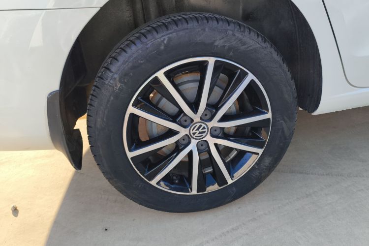 Used Volkswagen Jetta 2016 1.6L 25th Anniversary Edition Exterior 8