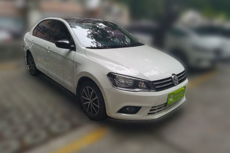 Used Volkswagen Jetta 2016 1.6L 25th Anniversary Edition Front Right 45 Deg