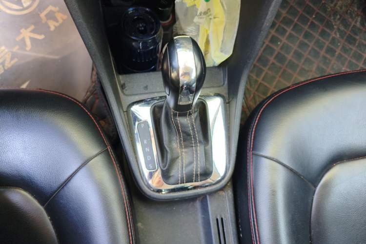 Used Volkswagen Jetta 2016 1.6L 25th Anniversary Edition Gear Lever