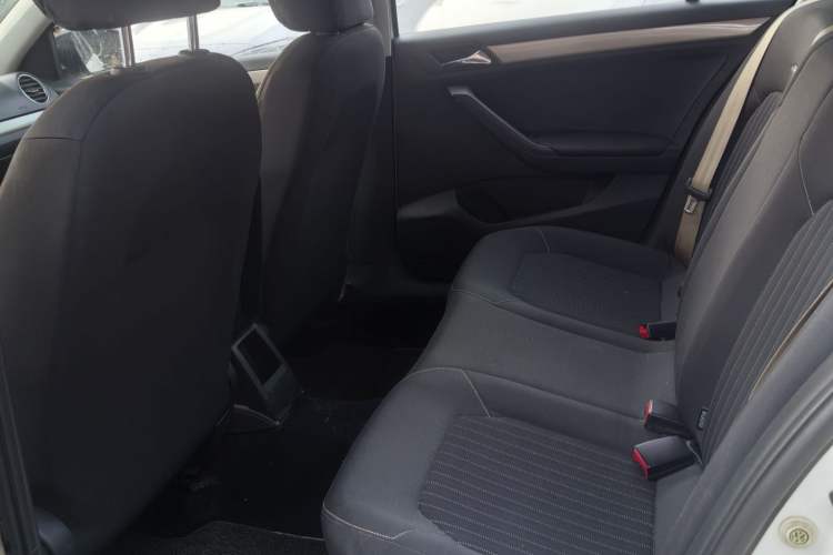 Used Volkswagen Jetta 2016 1.6L 25th Anniversary Edition Interior 3