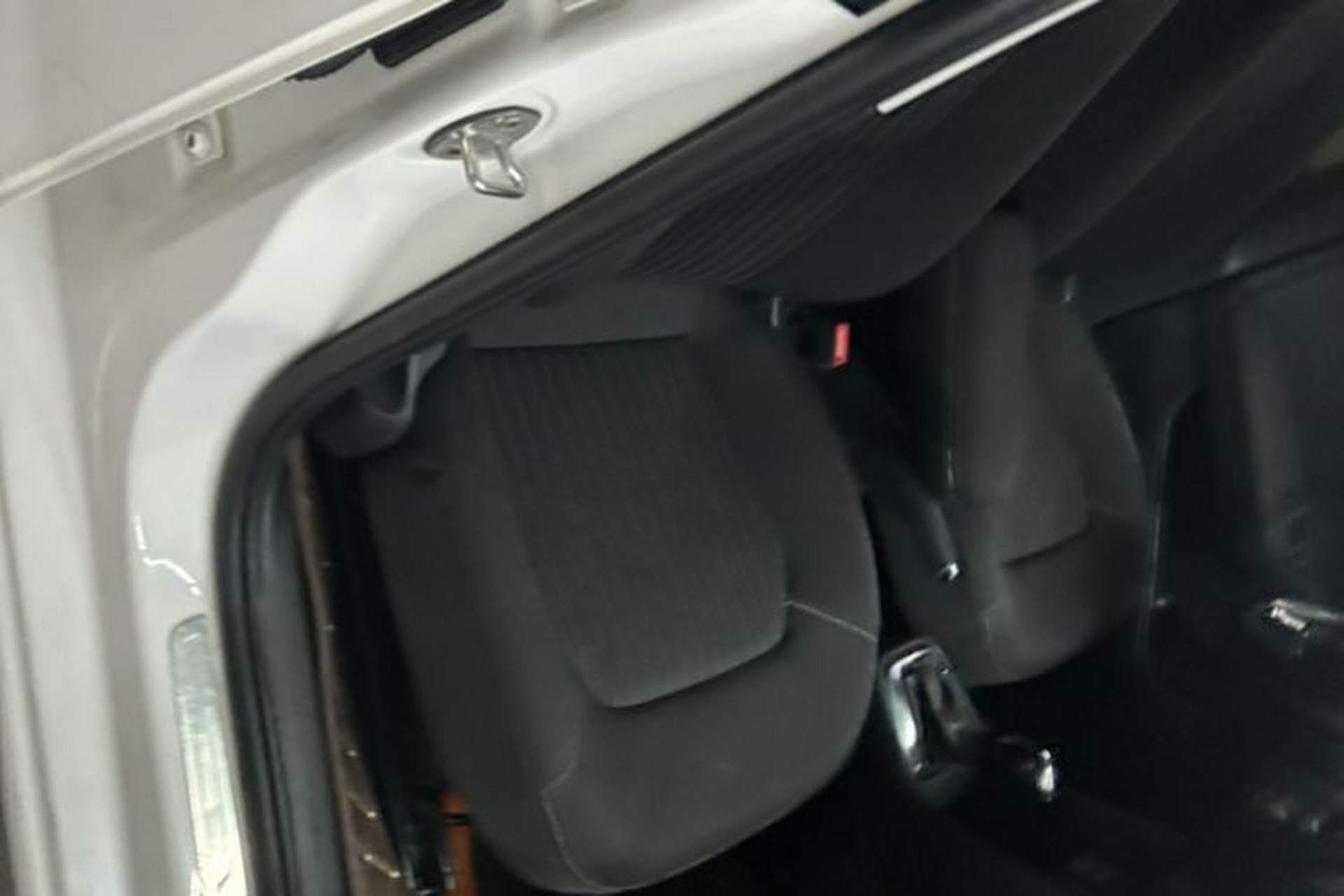 Used Volkswagen Jetta 2016 1.6L 25th Anniversary Edition Interior 6