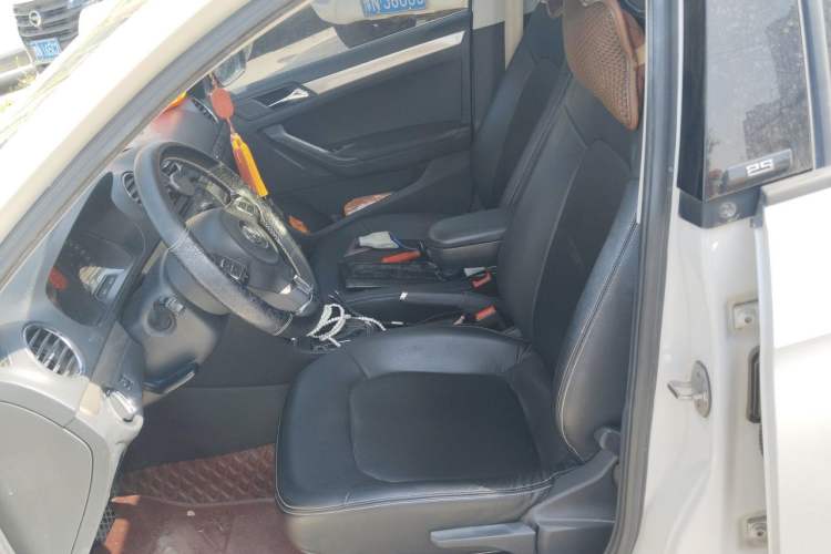 Used Volkswagen Jetta 2016 1.6L 25th Anniversary Edition Left Front Seat