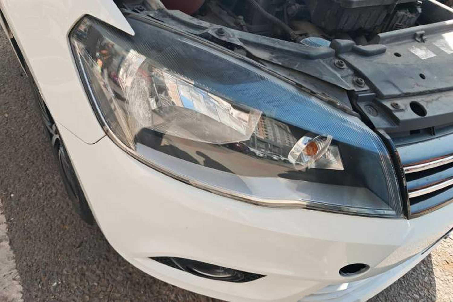 Used Volkswagen Jetta 2016 1.6L 25th Anniversary Edition Right Front Headlight