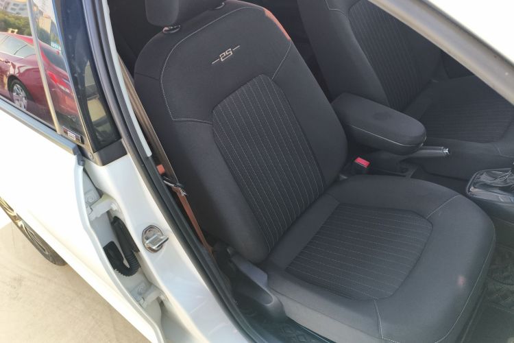 Used Volkswagen Jetta 2016 1.6L 25th Anniversary Edition Right Front Seat