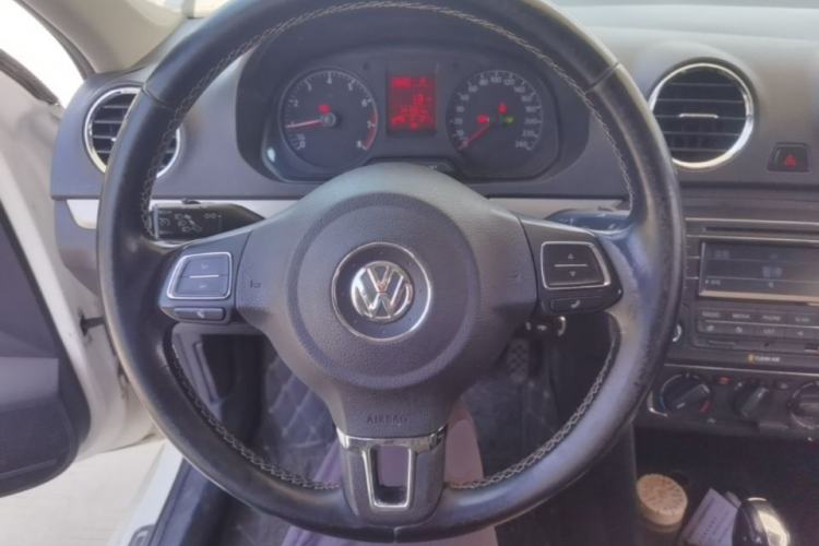 Used Volkswagen Jetta 2016 1.6L 25th Anniversary Edition Steering Wheel